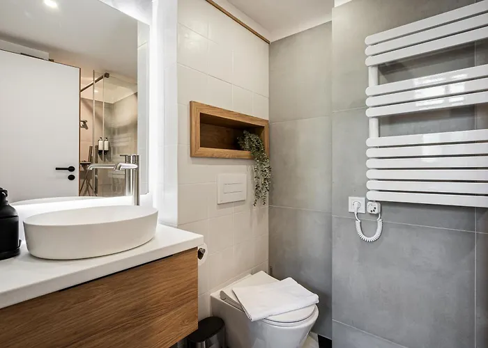 K22 - Kertesz Cozy Retreat - Location By Bqa דירה *